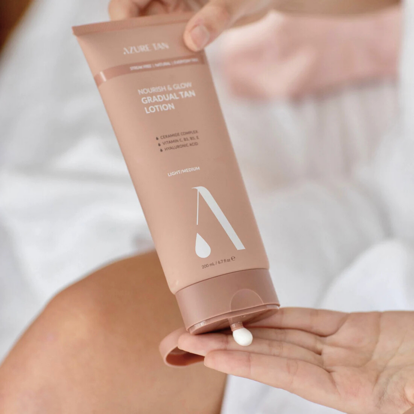 Nourish & Glow Gradual Tan Lotion (Light / Medium)